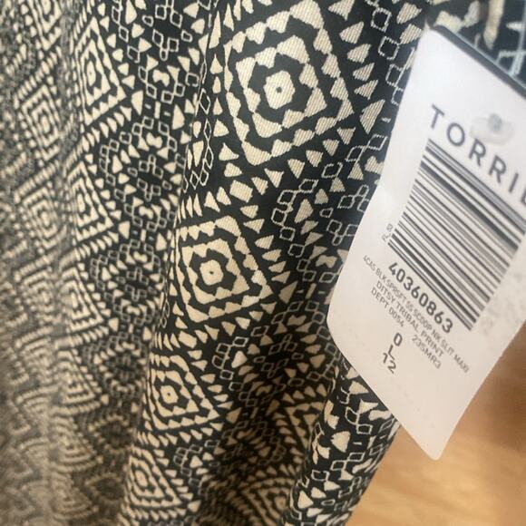 Torrid Ditsy Tribal Print Maxi Super Soft Slit Dress - Picture 10 of 11